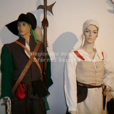 Voják s halapartnou a markytánka. Foto: Kamila Dvořáková