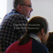 Do volné diskuse se s chutí zapojují i pracovníci Regionálního muzea. Foto: Kamila Dvořáková