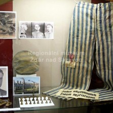 Vězeňský oděv po Jaroslavu Sýkorovi (Nového Veselí) z koncentračního tábora v Buchenwaldu. Foto: Kamila Dvořáková