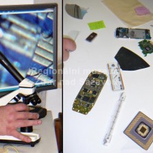 Monitor s detailem počítačové paměti a další předměty určené ke zkoumání pod mikroskopem. Foto: Kamila Dvořáková