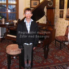 Mladý pianista děkuje obecenstvu za potlesk. Foto: Kamila Dvořáková