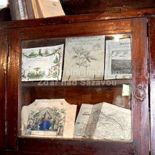 Ukázka dobových učebnic a sešitů. Foto: Kamila Dvořáková