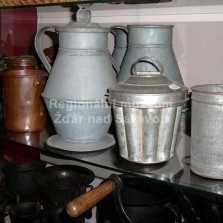 Kuchyňské potřeby. Foto: Kamila Dvořáková