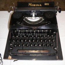 Psací stroj (40. léta 20. stol.). Foto: Kamila Dvořáková