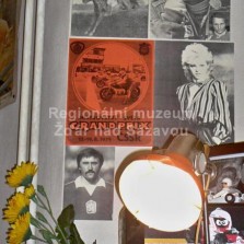 Idoly 70. a 80. let (Antonín Panenka, Niki Lauda, Marlene Jobert, Iveta Bartošová, žokej Chaloupka s koněm Korokem). Foto: Kamila Dvořáková