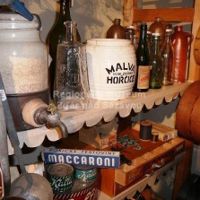 Dobové zboží. Foto: Kamila Dvořáková