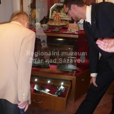 Mnoho zajímavostí se skrývá i v zásuvkách. Foto: Kamila Dvořáková