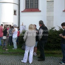 Čekající návštěvníci. Foto: Kamila Dvořáková