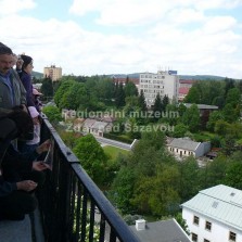 Návštěvníci na ochoze (27 metrů nad zemí). Foto: Kamila Dvořáková