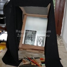 Retušovací pult. Foto: Kamila Dvořáková