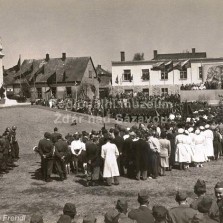 Odhalení památníku Rudé armády. Foto: Vilém Frendl