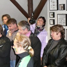 Výklad zaujal také paní senátorku i pana prvního místostarostu. Foto: Kamila Dvořáková