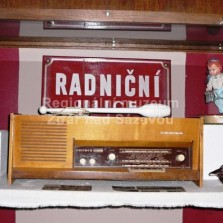 Dobové předměty. Foto: Kamila Dvořáková