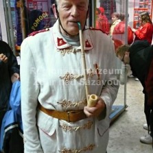 Hasič v dobové uniformě. Foto: Kamila Dvořáková