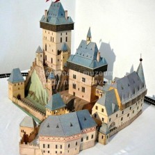 Papírový model hradu Karlštejna. Foto: Kamila Dvořáková