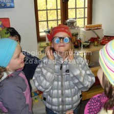 Návštěvníci si hrají. Foto: Alena Kratochvílová