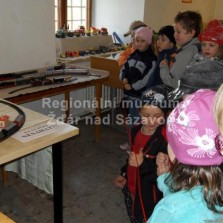 Návštěvníci u vláčku. Foto: Alena Kratochvílová