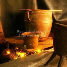 Topeniště v černé kuchyni. Foto: Kamila Dvořáková