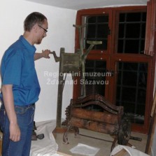 Výklad u mandlu a motovidla. Foto: Kamila Dvořáková