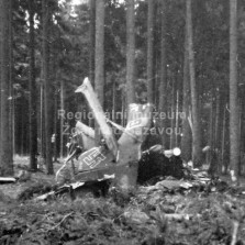 Německý letoun sestřelený na jaře 1945. Foto: Archiv RM