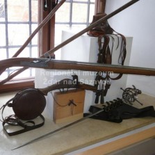 Mušketa a další vybavení mušketýra. Foto: Kamila Dvořáková
