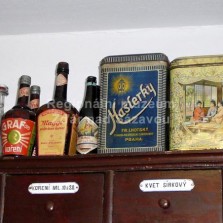 Dobové obaly. Foto: Kamila Dvořáková