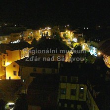 Noční náměstí. Foto: Kamila Dvořáková