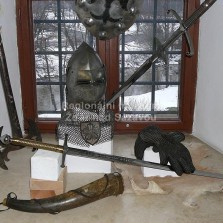 Repliky středověkých zbraní. Foto: Kamila Dvořáková