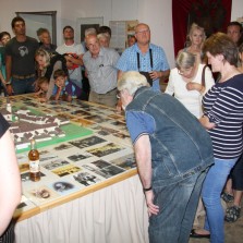 Plný výstavní sál. Foto: Antonín Zeman