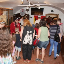 Další skupina přichází. Foto: Antonín Zeman