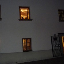 Moučkův dům po půlnoci - muzejní noc končí. Foto: Jarmila Krejčová