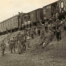 Historická fotografie legionářského vlaku na Rusi. Foto: www.legiovlak.cz/archiv ČsOL