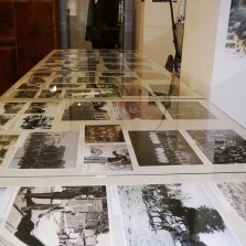 Panely fotografií prvorepublikového Žďáru a jeho obyvatel. Foto: Kamila Dvořáková