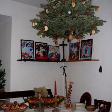 Svatý kout s vánoční výzdobou. Foto: Kamila Dvořáková