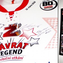 Podpisy slavných odchovanců žďárského hokeje. Foto: Kamila Dvořáková