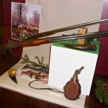 Lovecké pušky s perkusním zámkem (19. stol.). Foto: Kamila Dvořáková