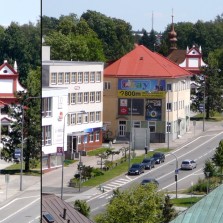 Kostel Nejsvětější Trojice a místo bývalé horní brány. Foto: Kamila Dvořáková