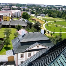 Pohled na faru se zahradou a Farská humna. Foto: Kamila Dvořáková
