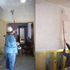 Malíři v plné práci na chodbě. Foto: Jarmila Krejčová, Kamila Dvořáková