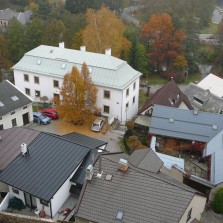 Tvrz - sídlo Regionálního muzea v podzimních barvách. Foto: Kamila Dvořáková