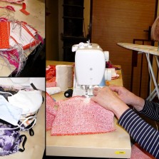 Dovedná krejčová Jarmila Krejčová se okamžitě zapojila do šití roušek pro MěÚ. Foto: Kamila Dvořáková