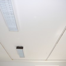 Bělostný strop. Foto: Kamila Dvořáková