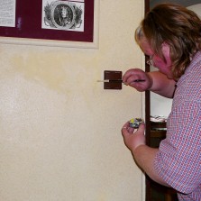 Poslední detaily. Foto: Simona Dajčová