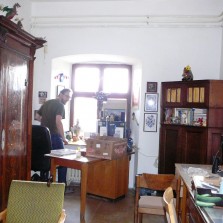 Kancelář oddělení historie se vrací k normálu. Foto: Kamila Dvořáková