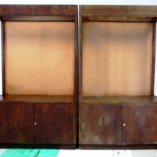 "Nová" a stará vitrína. Foto: Kamila Dvořáková