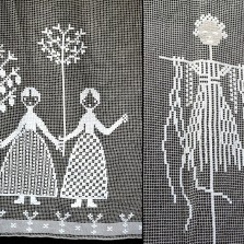 Děvčata s "novým létem" a Morana – síťkování (necování). Foto: Kamila Dvořáková