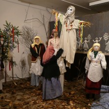 Děvčata nesou "Smrtku" a "nové léto". Foto: Kamila Dvořáková