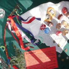 Výslužkou bývala vajíčka, pečivo, sušené ovoce, peníze i alkohol. Foto: Kamila Dvořáková