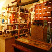 Obchod z doby kolem roku 1900. Foto: Kamila Dvořáková