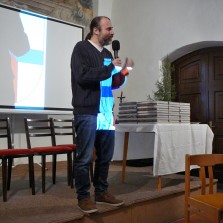 Historik Miloslav Lopaur přednáší. Foto: Kamila Dvořáková